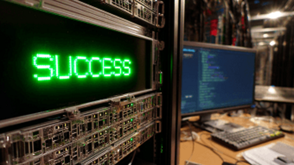 MLOps vs DevOps vs AIOps: operational methodologies comparison